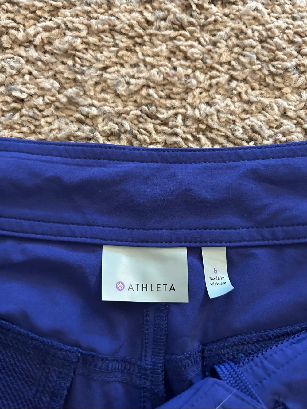 Athleta size 6 shorts - Picture 3 of 3